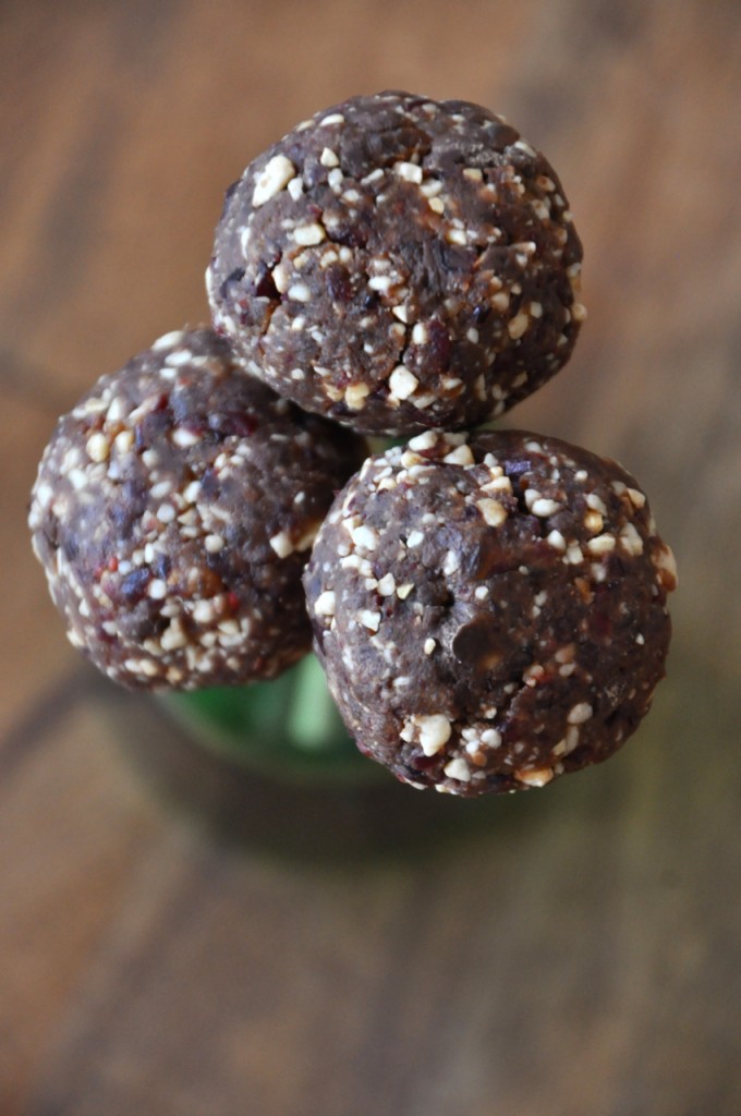 Minimalist Baker Larabar Pops15 Chocolate Cashew Cookie Larabar Pops #minimalistbaker