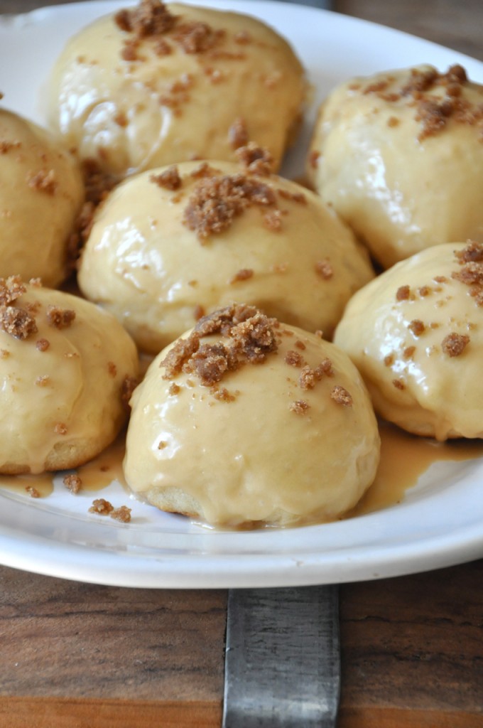 Espresso-Glazed Vegan Coffee Donuts (No Pan Required) #coffee #donuts #vegan #minimalistbaker