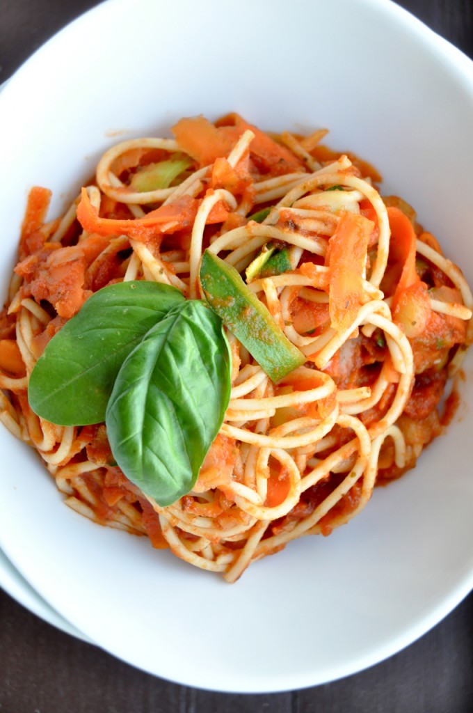 3-Color Pasta with Sun-Dried Tomato Sauce #minimalistbaker