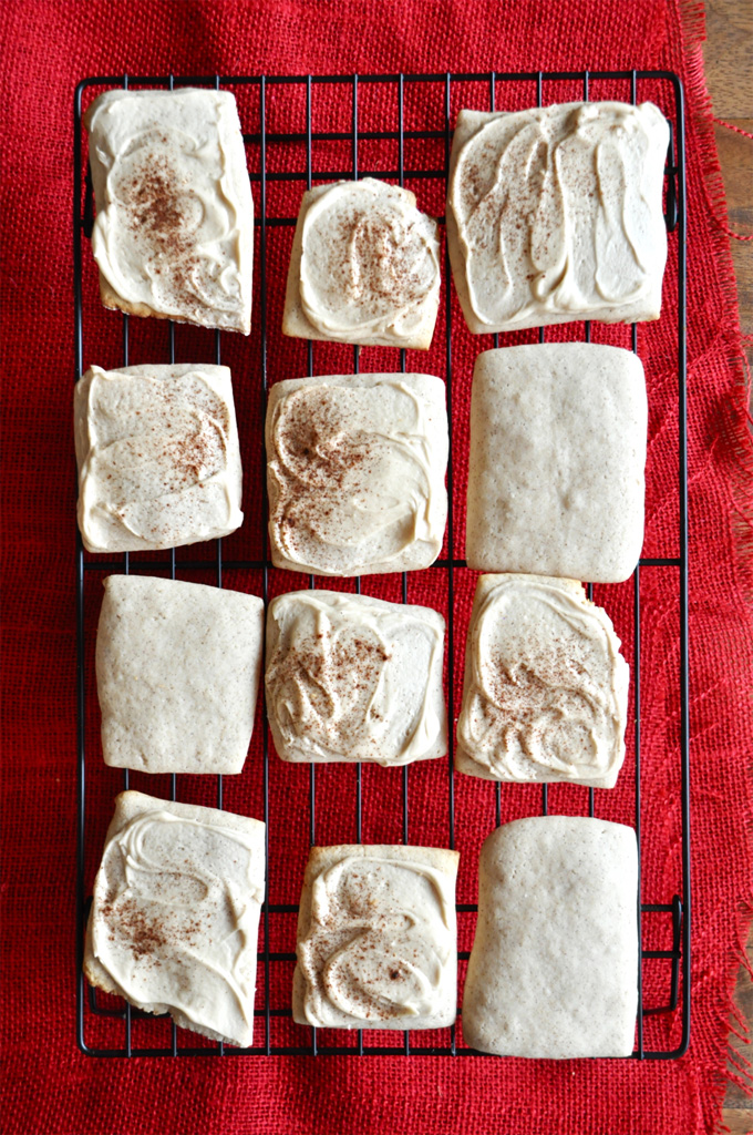 French Toast Cookies! Cooling rack with a batch of our French Toast Sugar Cookies recipe