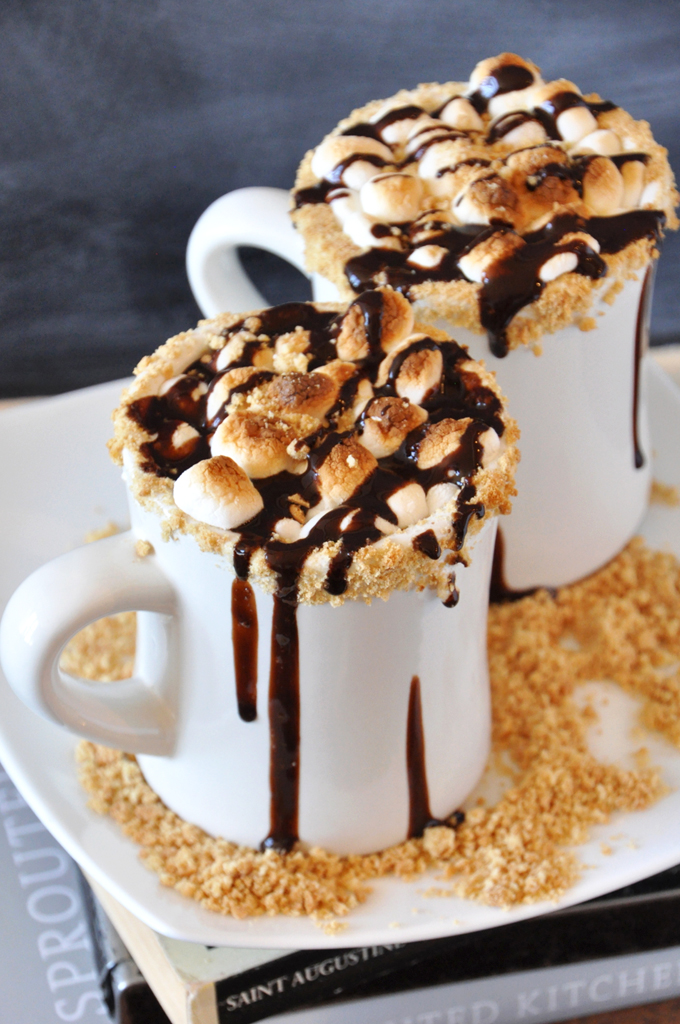 Smores Hot Cocoa! minimalistbaker.com Mugs of our delicious S'mores Hot Chocolate recipe dripping with chocolate sauce