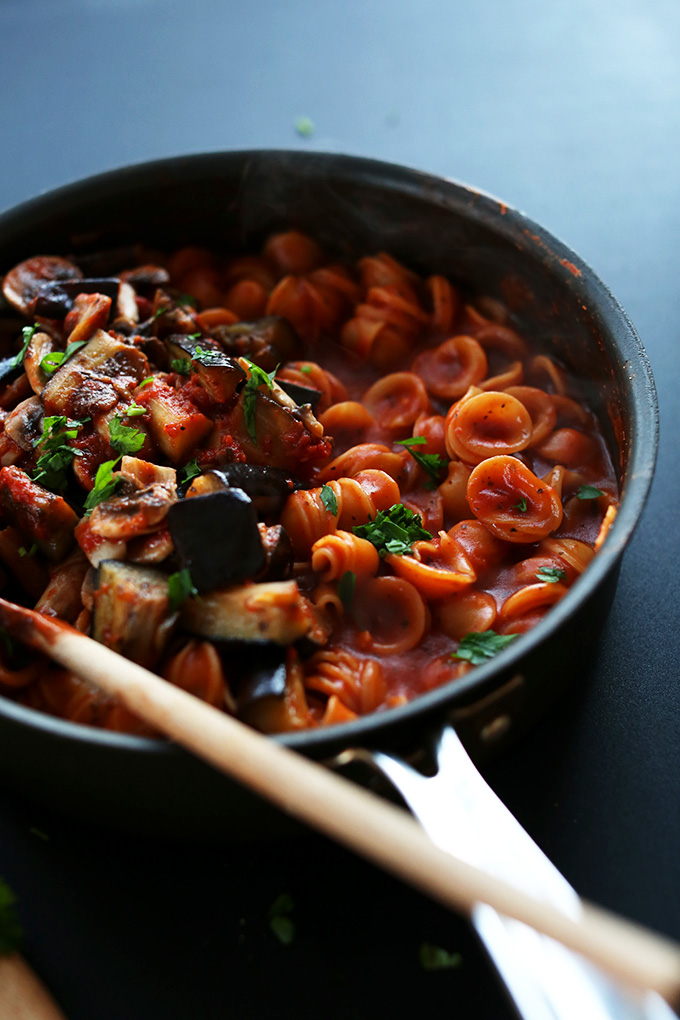 Skillet of 1-Pot Vegan Pasta for a simple dinner recipe