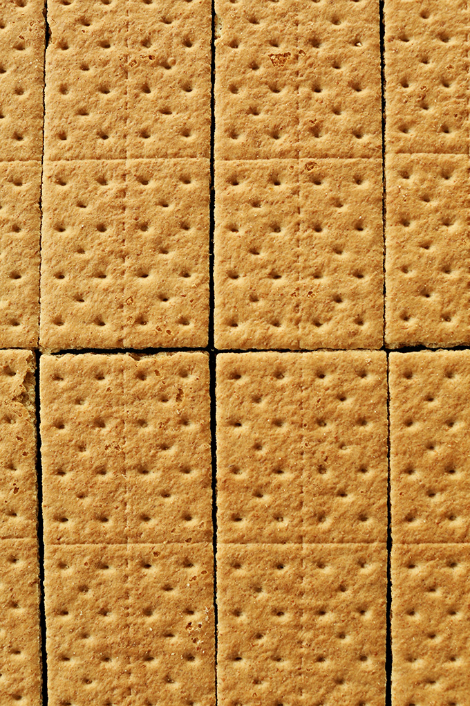 Graham crackers for making a vegan graham cracker crust