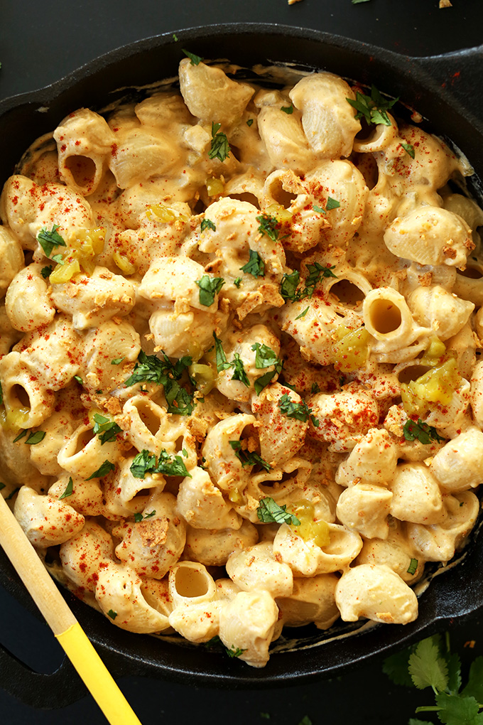 Cast-iron skillet filled with Vegan Green Chili Mac n Cheese
