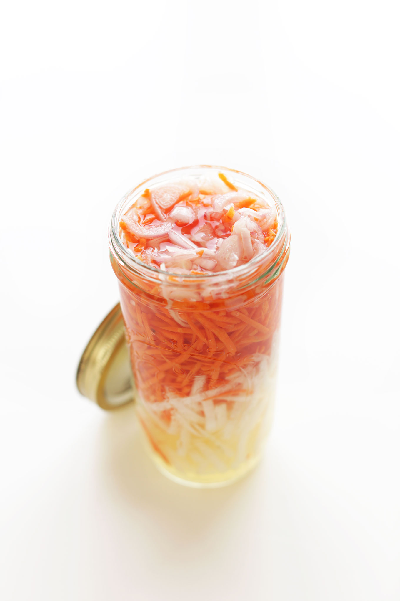 Jar of Quick Pickled Bahn Mi Vegetables