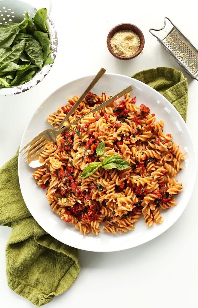 AMAZING 6 Ingredient Sundried Tomato PESTO Pasta! 6 ingredients, 20 minutes, SO delicious and healthy! #vegan #glutenfreee