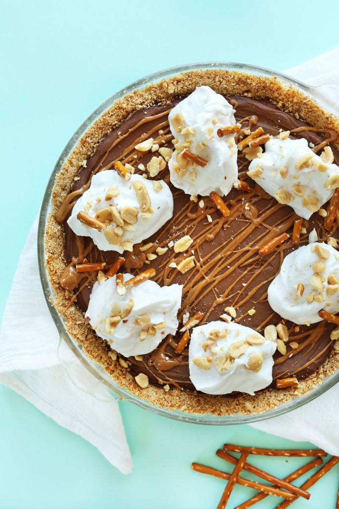 AMAZING 7 Ingredient Pretzel Peanut Butter Chocolate Pie! Simple ingredients, methods and SO delicious! #vegan #pie #chocolate #peanutbutter #dessert #pretzel #recipe