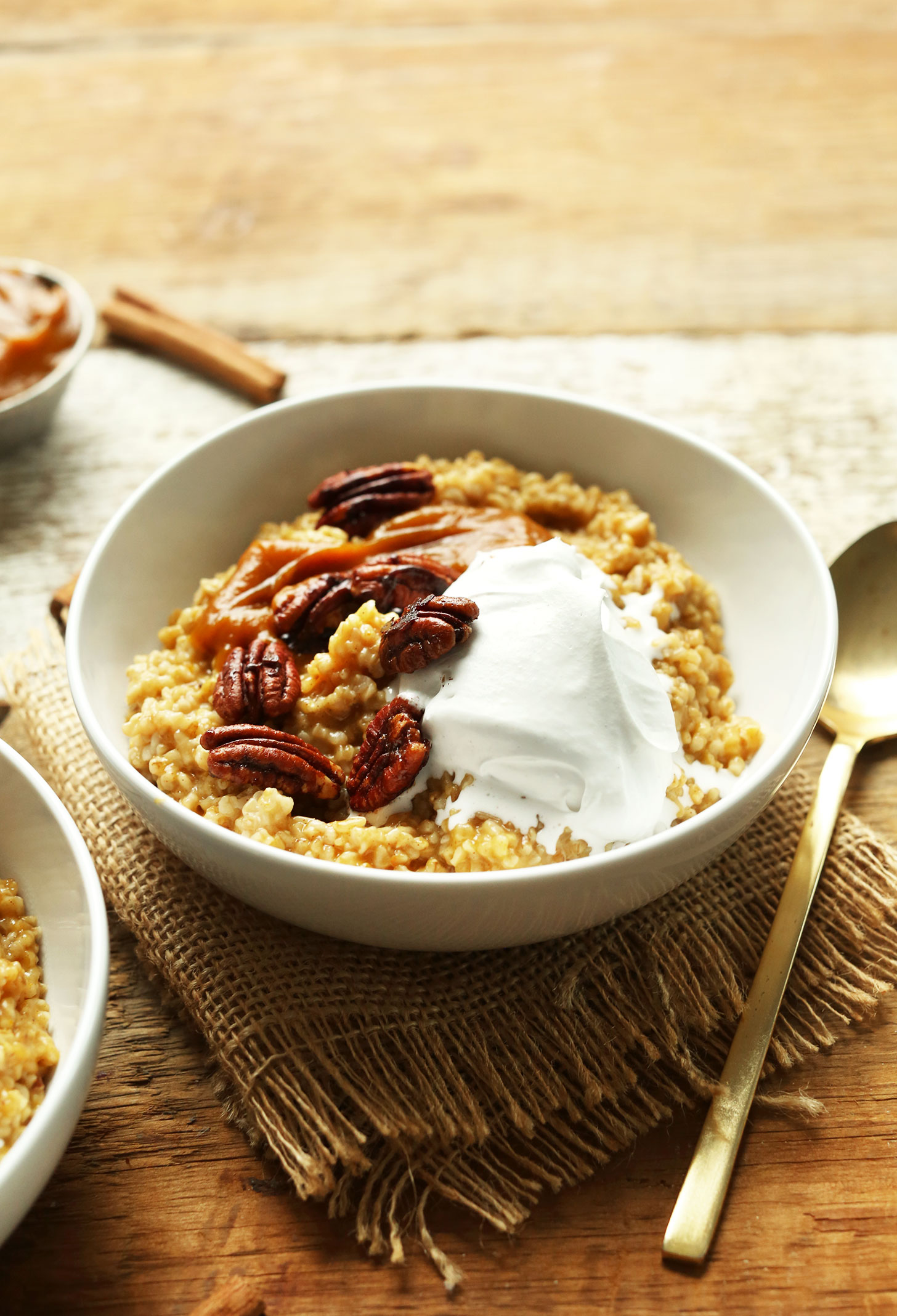 Bowl of our naturally-sweetened gluten-free vegan Pumpkin Pie Oats