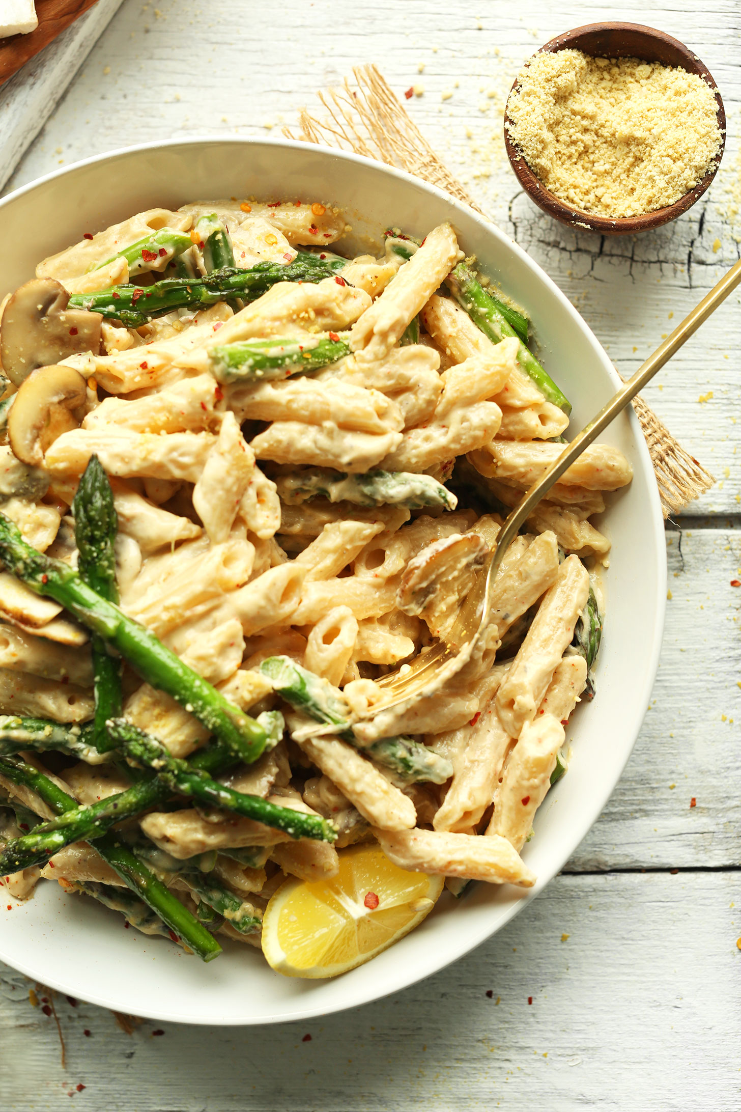 30-Minute Creamy Asparagus & Mushroom Pasta for an amazing gluten-free plant-based meal
