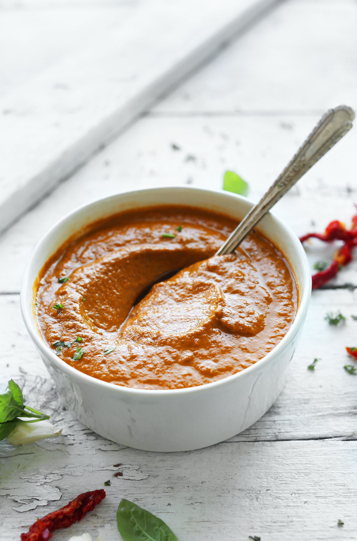 Bowl of our delicious Sun-Dried Tomato Vinaigrette recipe