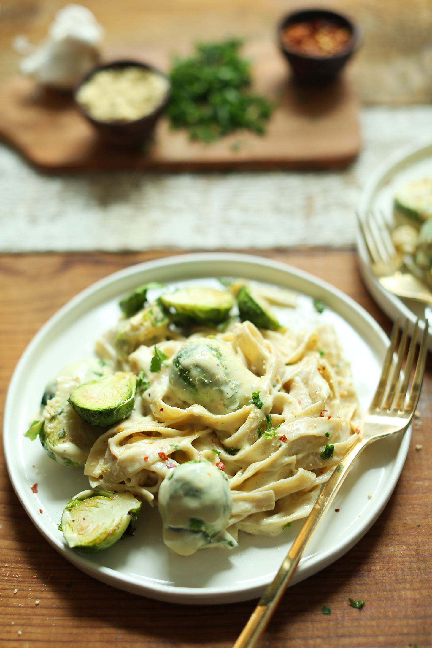 Plate with one of our recipe ideas for a vegan holiday