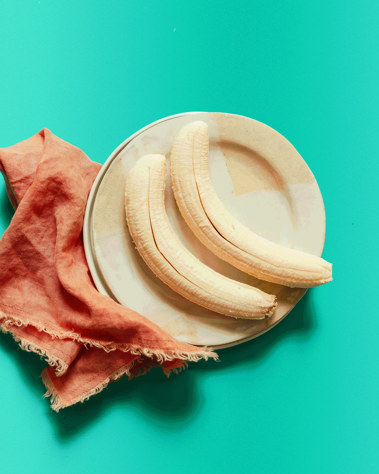 Time lapse showing the creation of these super satisfying Raw Banana Splits