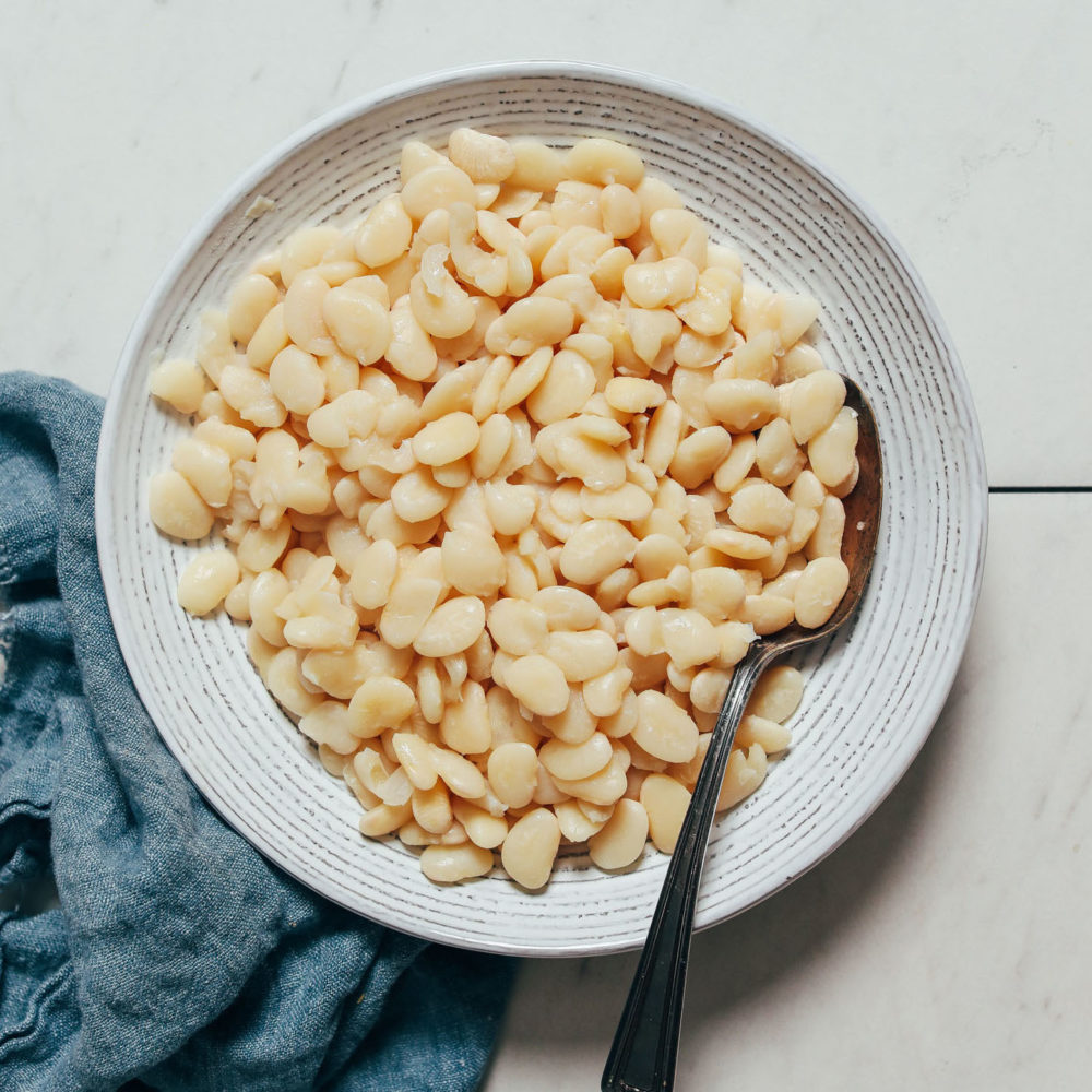 Bowl of cooked baby lima beans
