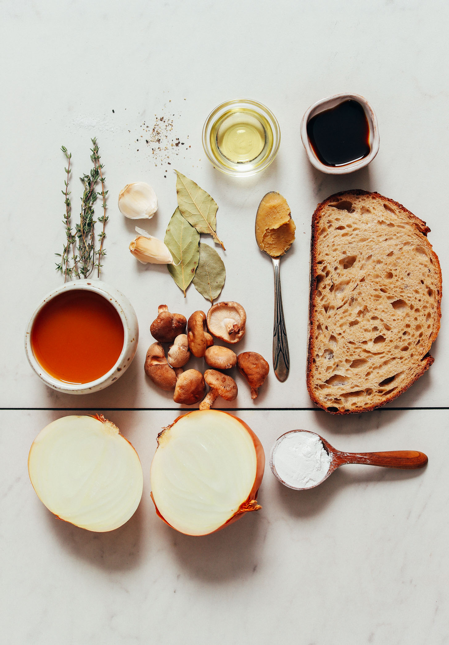 Onion, vegetable broth, mushrooms, arrowroot starch, sourdough bread, miso, coconut aminos, avocado oil, bay leaves, garlic, and thyme