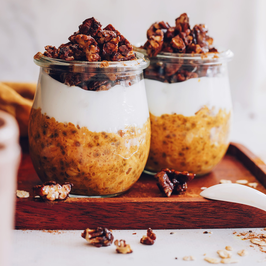 Two jars of pumpkin pie overnight oats