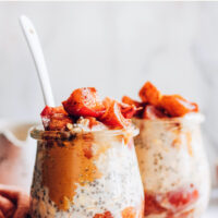 Two jars of vegan gluten-free apple pie overnight oats