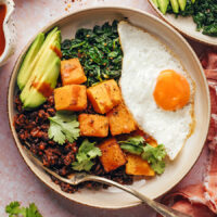 Overhead shot of our southwestern breakfast bowl recipe